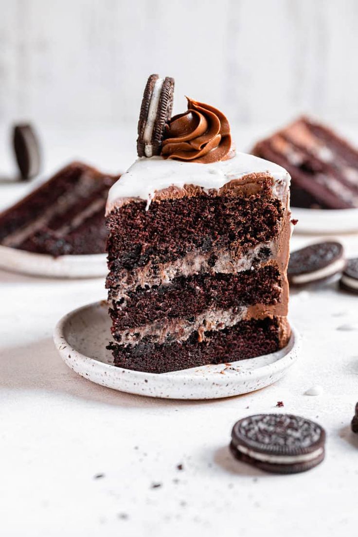 Vanilla Oreo Cake