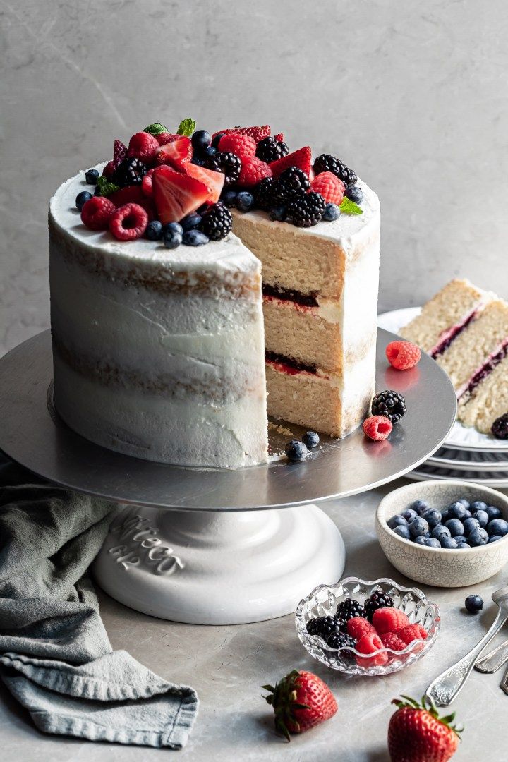 Berry Vanilla Cake